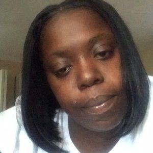 Meet your Posher, Deena